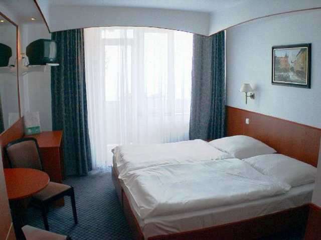 Studenten aufgepassst!WG-Zimmer in Uninahe von Pécs zu vermieten!